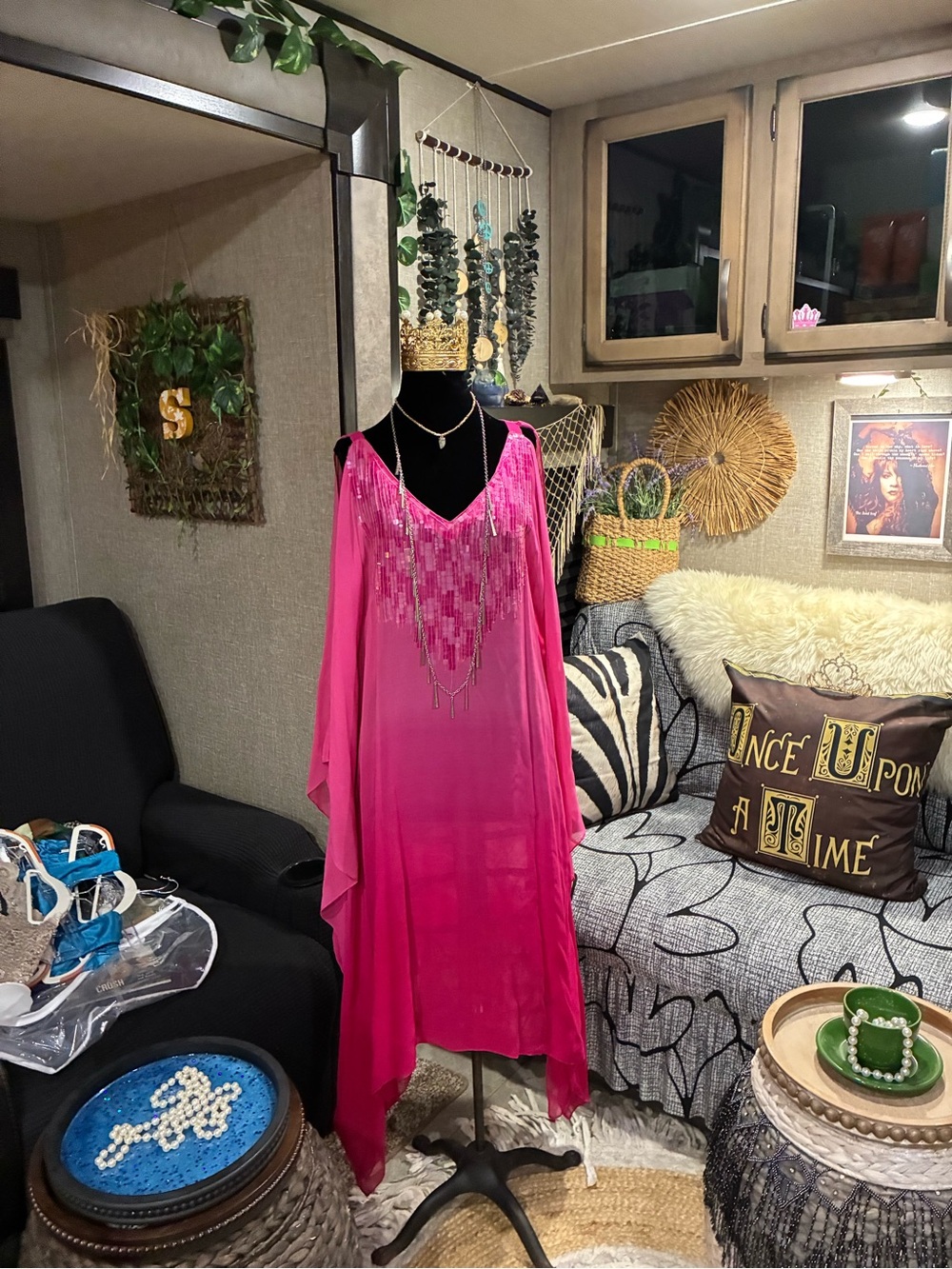 Midnight Velvet Hot Pink V-Neck Kaftan Dress NWOT